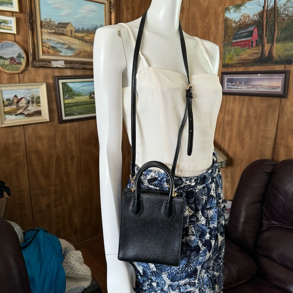 Michael Kors Mercer Extra Small Pebbled Leather Bag - Picture 3 of 9